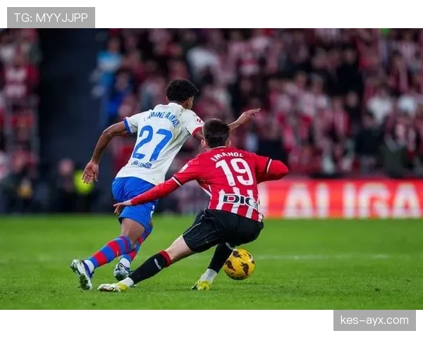 坎塞洛在赛场上的表现持续提升，正在改变比赛的局势和球队竞争力。